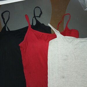 3 Pack of Tanks w Built-in Bras